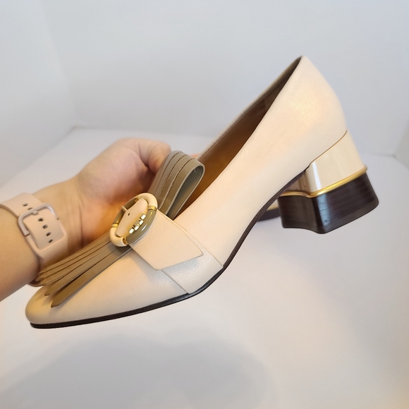 Tory Burch | Multi Logo Kiltie Loafer Pumps in Brie/Sunflower Seed Size 7.5 - Picture 11 of 13